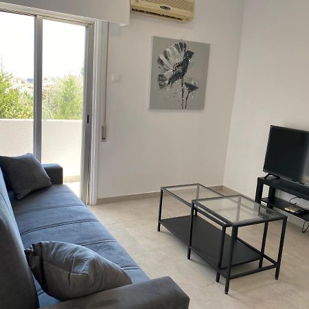 1-Bedroom Apartment With View Limassol Kültér fotó